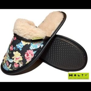 100% Merino Wool slippers. New!